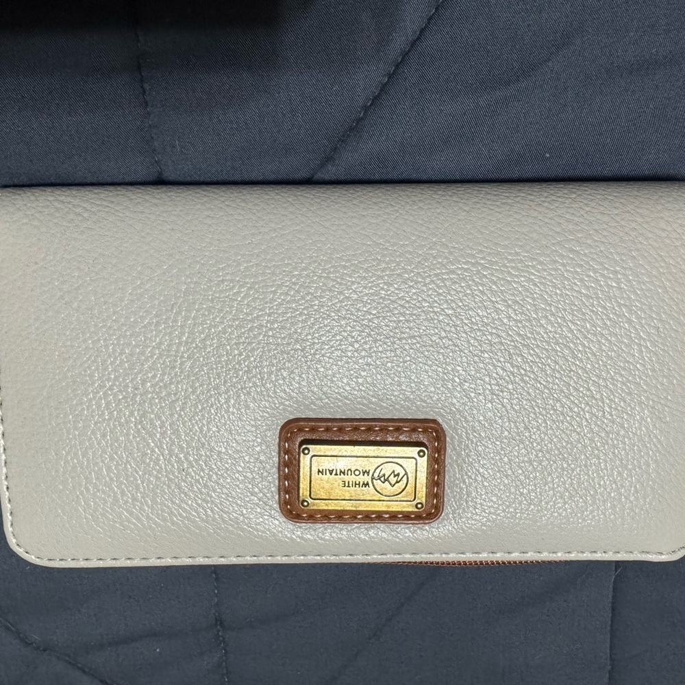 White Mountain Beige Wallet with Gold Accent